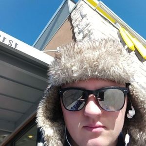 Meet your Posher, Dillon